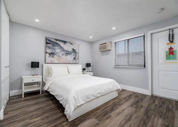 Shell On The Beach 104 - Renovated